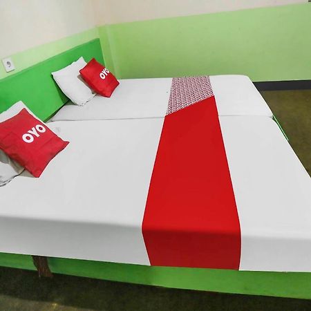 סמרינדה Oyo 90825 Hotel Lizha 2 מראה חיצוני תמונה