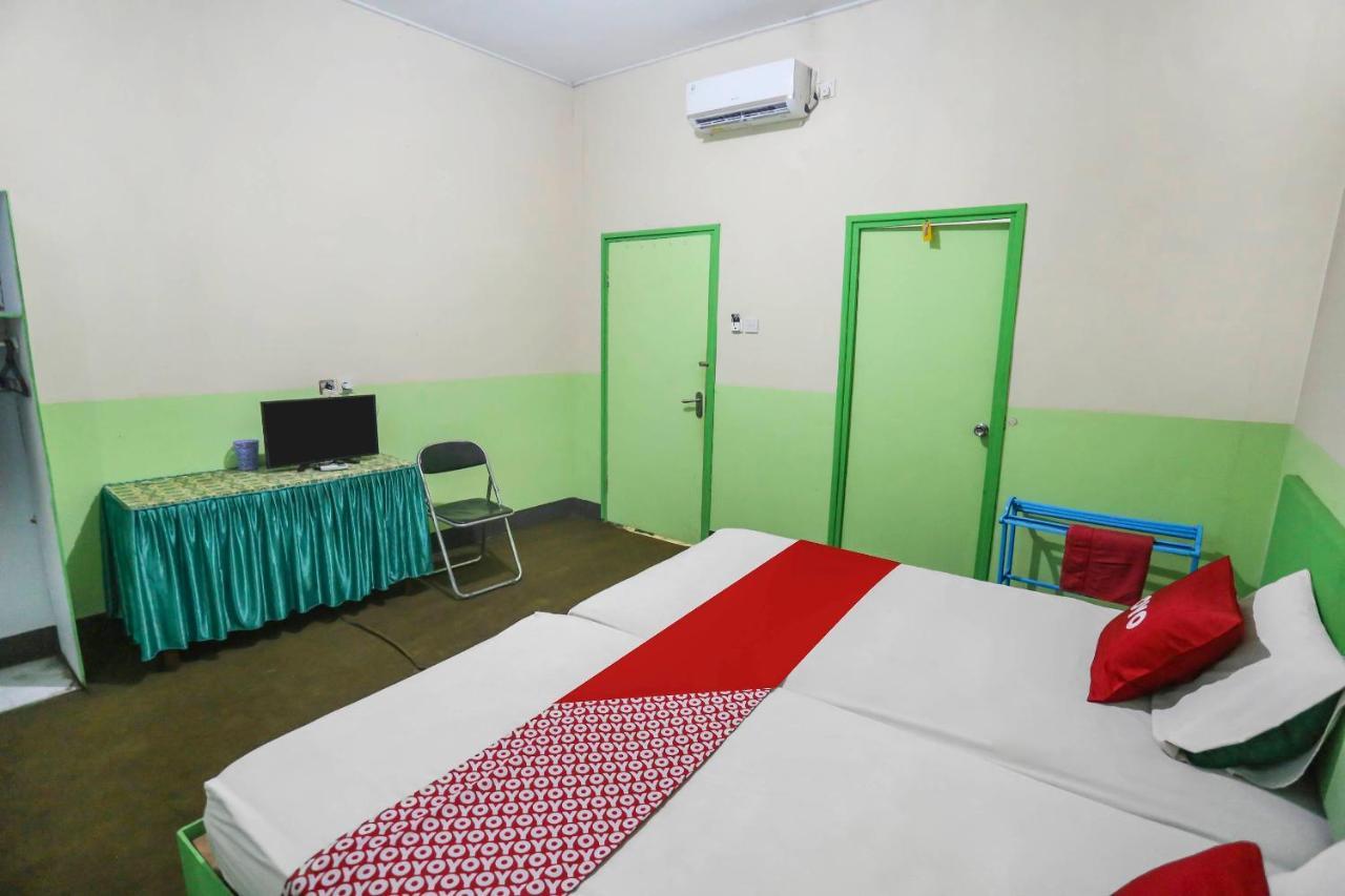 סמרינדה Oyo 90825 Hotel Lizha 2 מראה חיצוני תמונה
