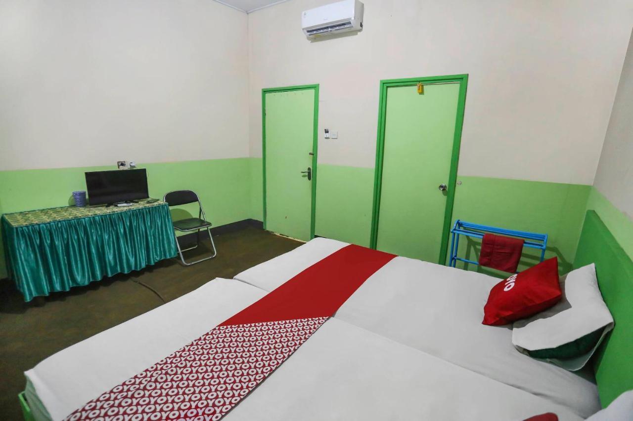 סמרינדה Oyo 90825 Hotel Lizha 2 מראה חיצוני תמונה