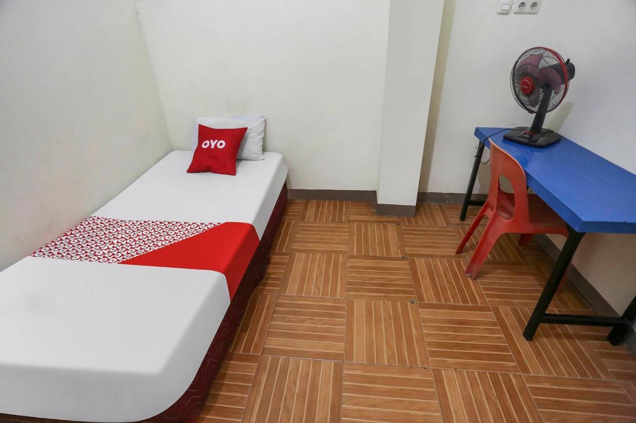 סמרינדה Oyo 90825 Hotel Lizha 2 מראה חיצוני תמונה