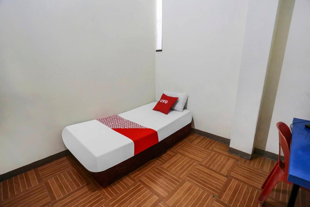 סמרינדה Oyo 90825 Hotel Lizha 2 מראה חיצוני תמונה