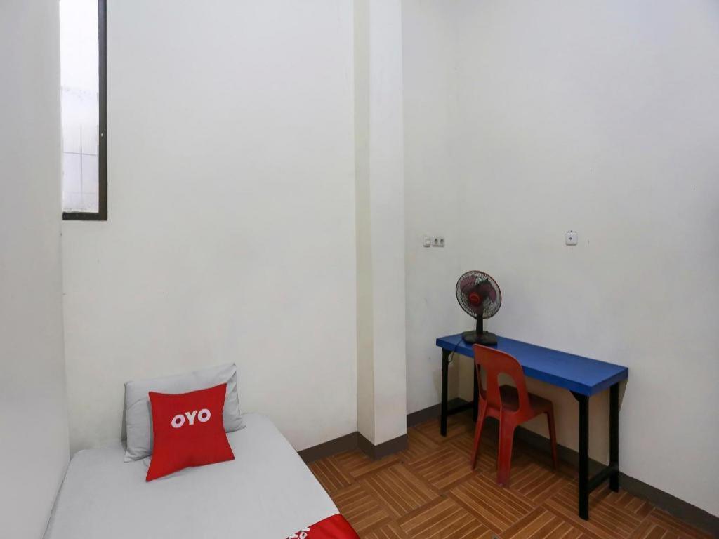 סמרינדה Oyo 90825 Hotel Lizha 2 מראה חיצוני תמונה